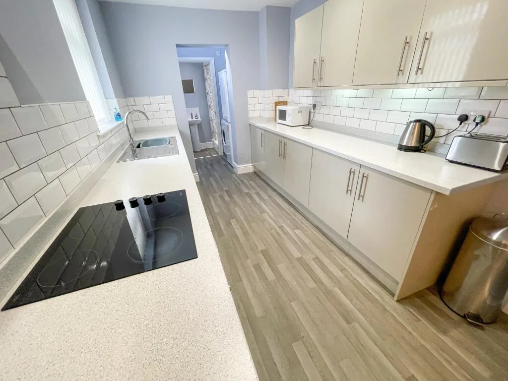 4 bedroom terraced house for rent