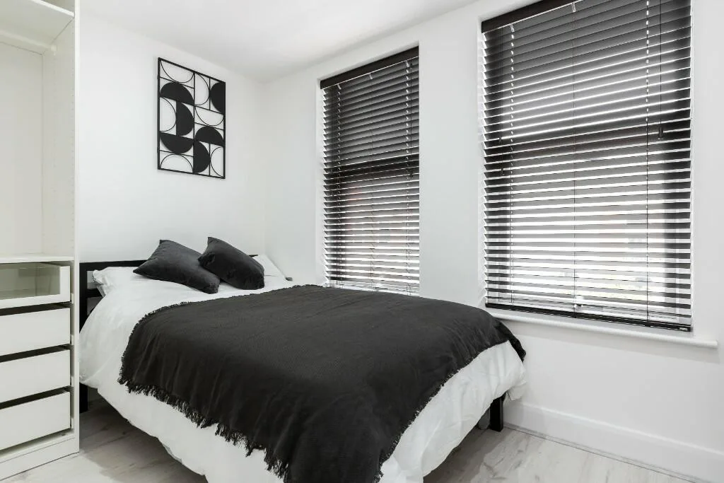 6 bedroom house for rent