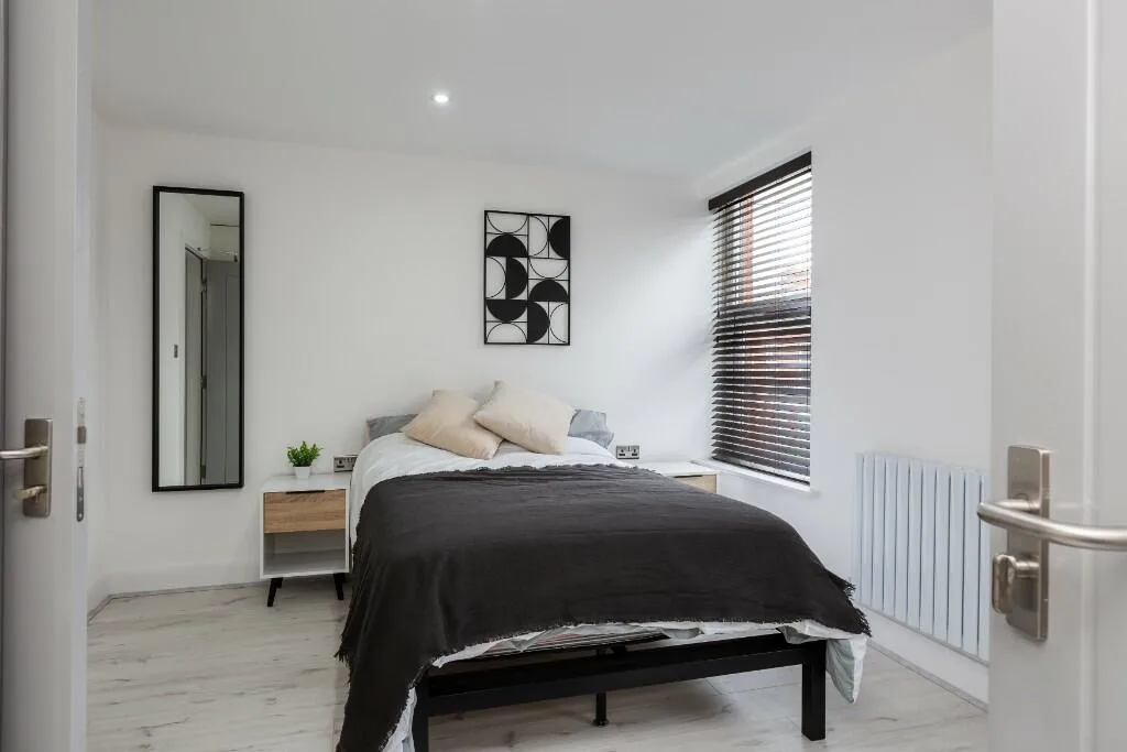 6 bedroom house for rent