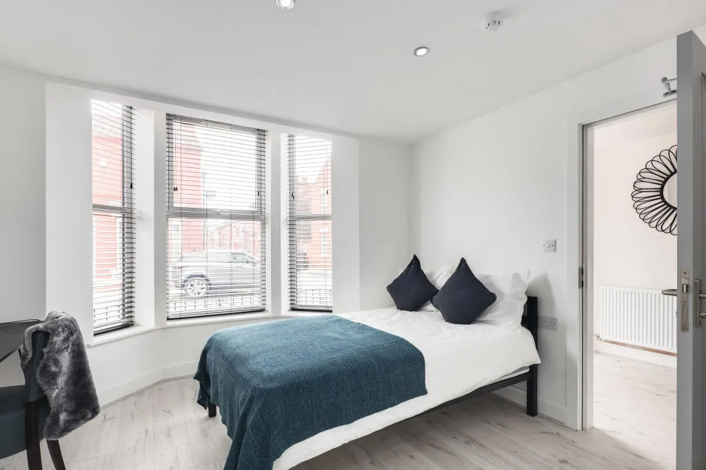 6 bedroom terraced house for rent
