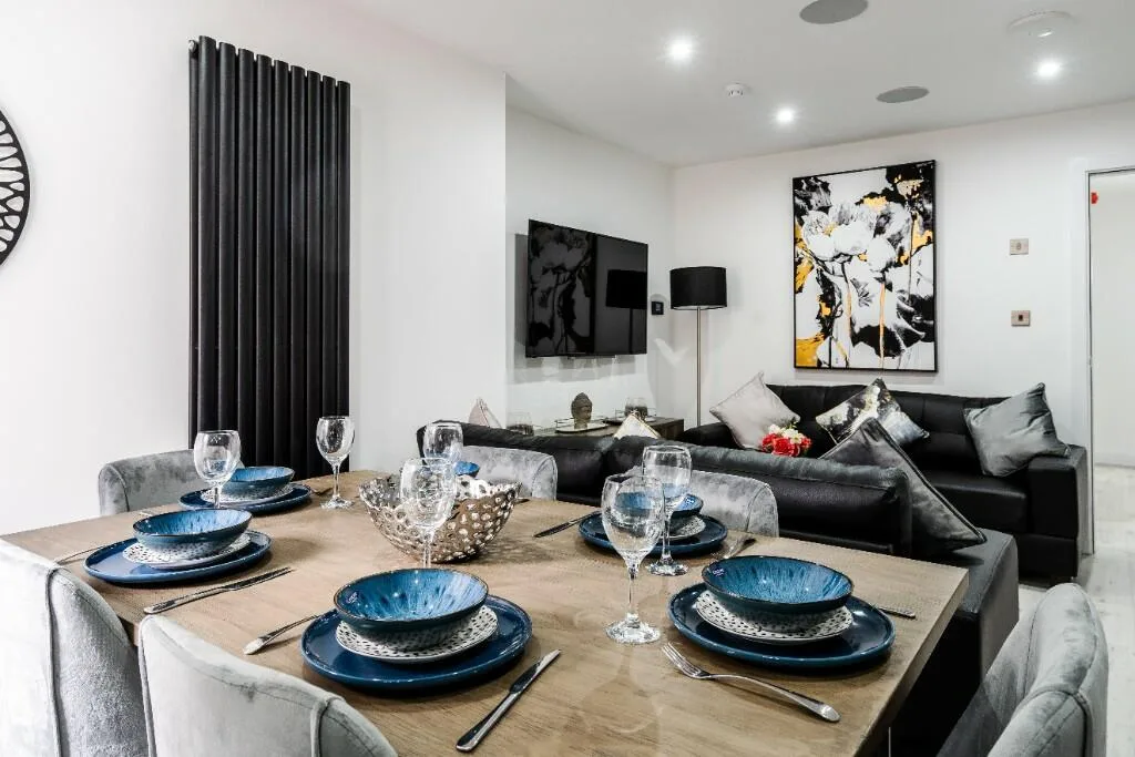 6 bedroom terraced house for rent