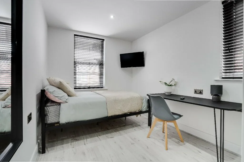 6 bedroom terraced house for rent