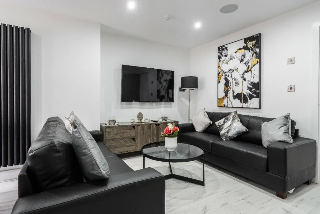 6 bedroom terraced house for rent