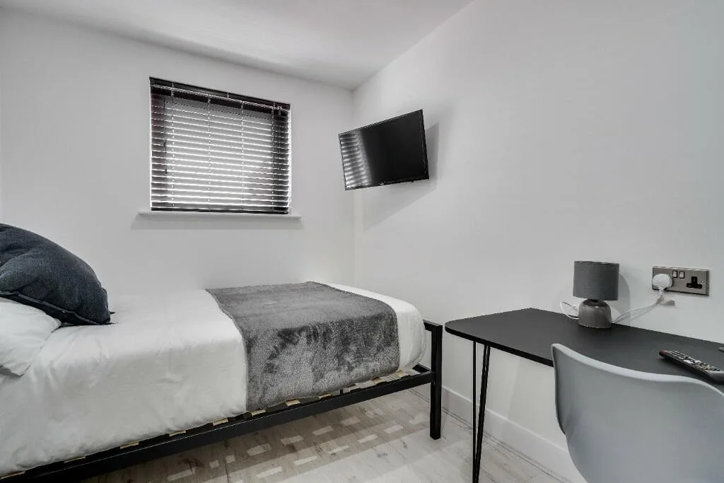6 bedroom terraced house for rent