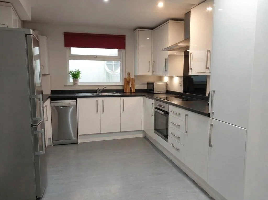 6 bedroom apartment for rent
