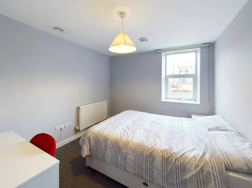 6 bedroom apartment for rent