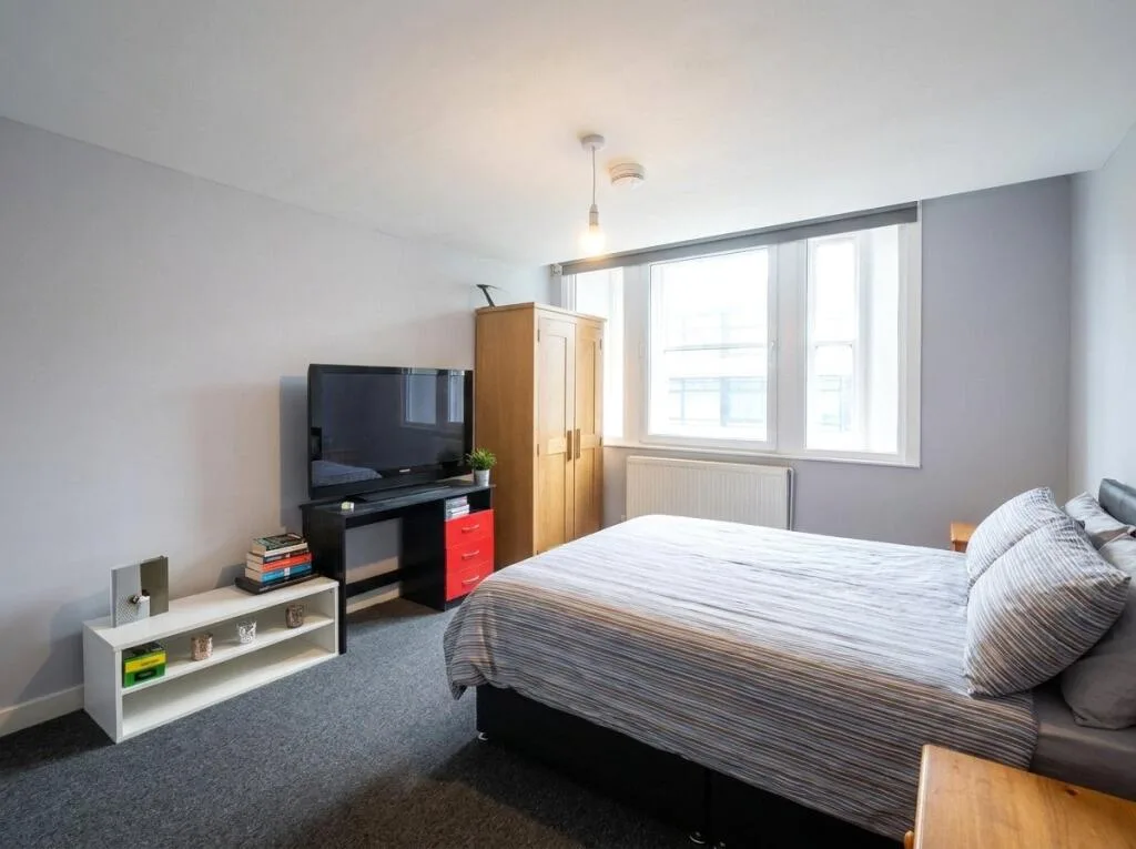6 bedroom apartment for rent