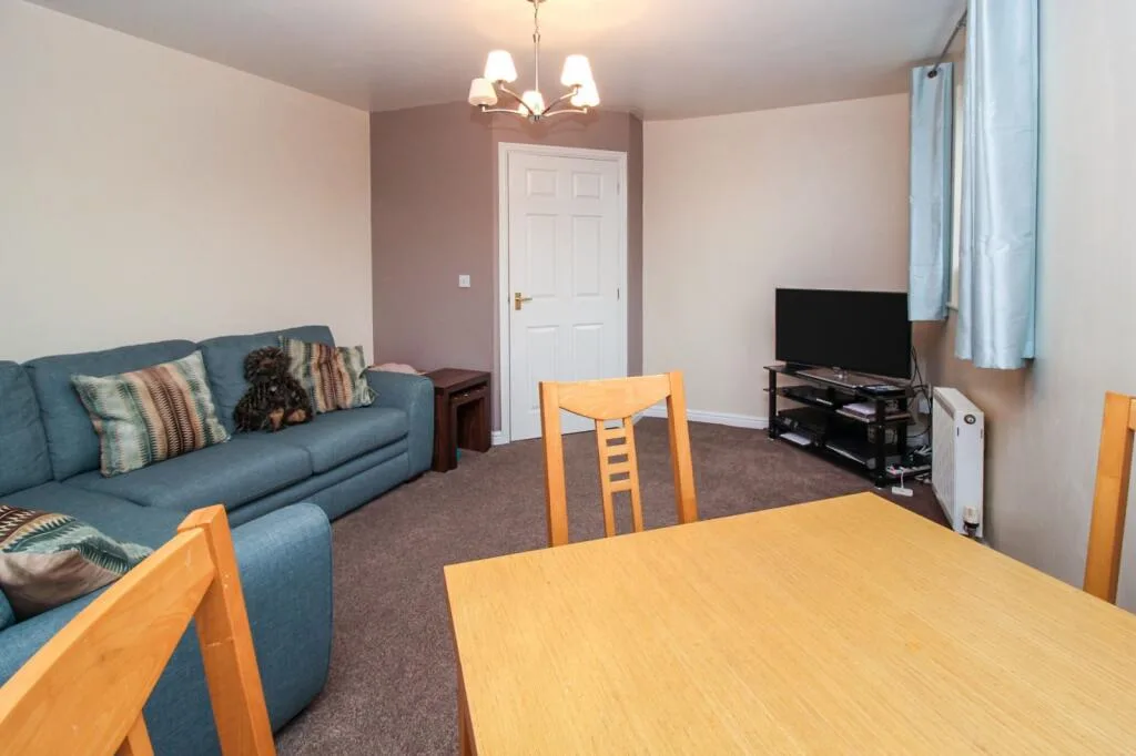 2 bedroom flat for rent