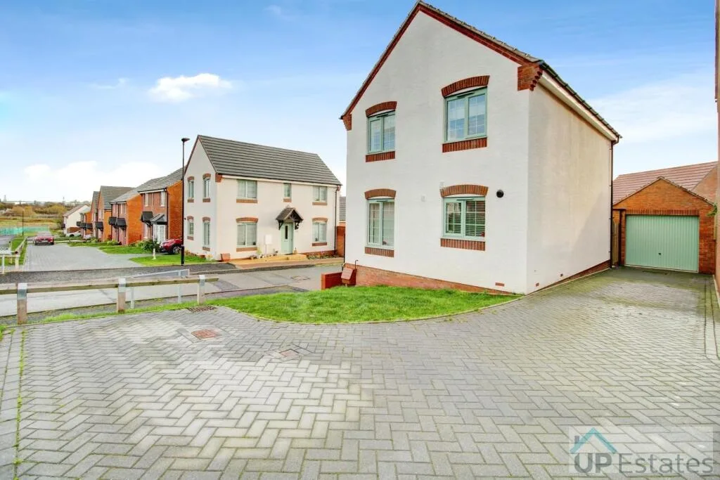 3 bedroom detached house for rent