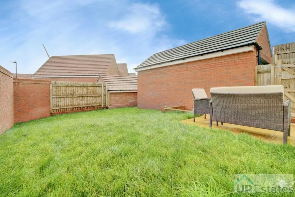 3 bedroom detached house for rent