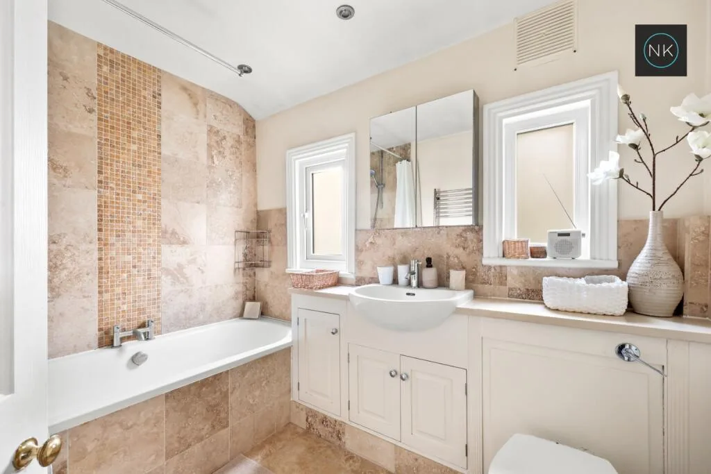 3 bedroom semi-detached house for rent