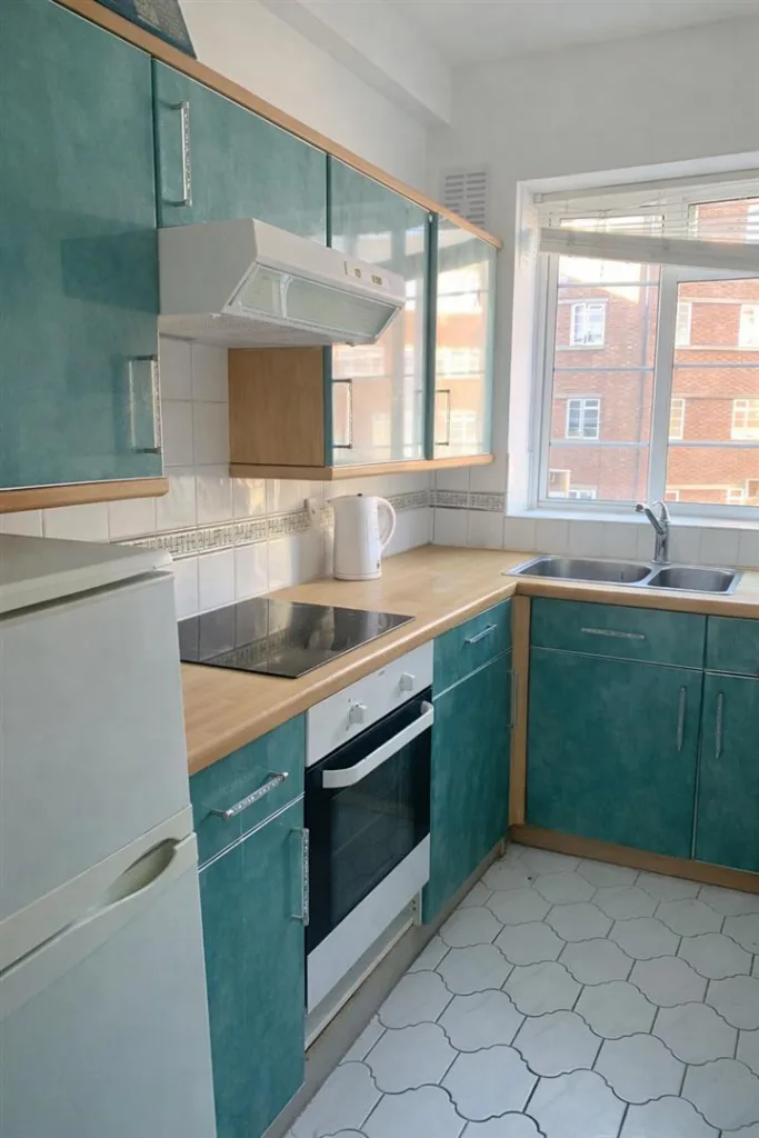 3 bedroom flat for rent