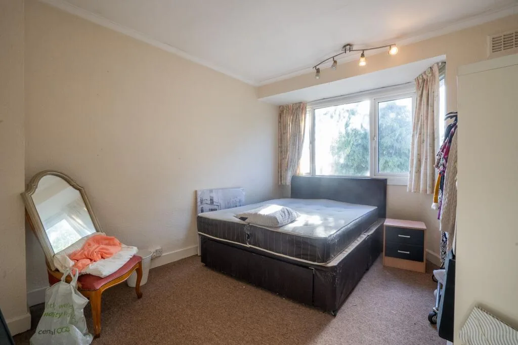 3 bedroom semi-detached house for rent