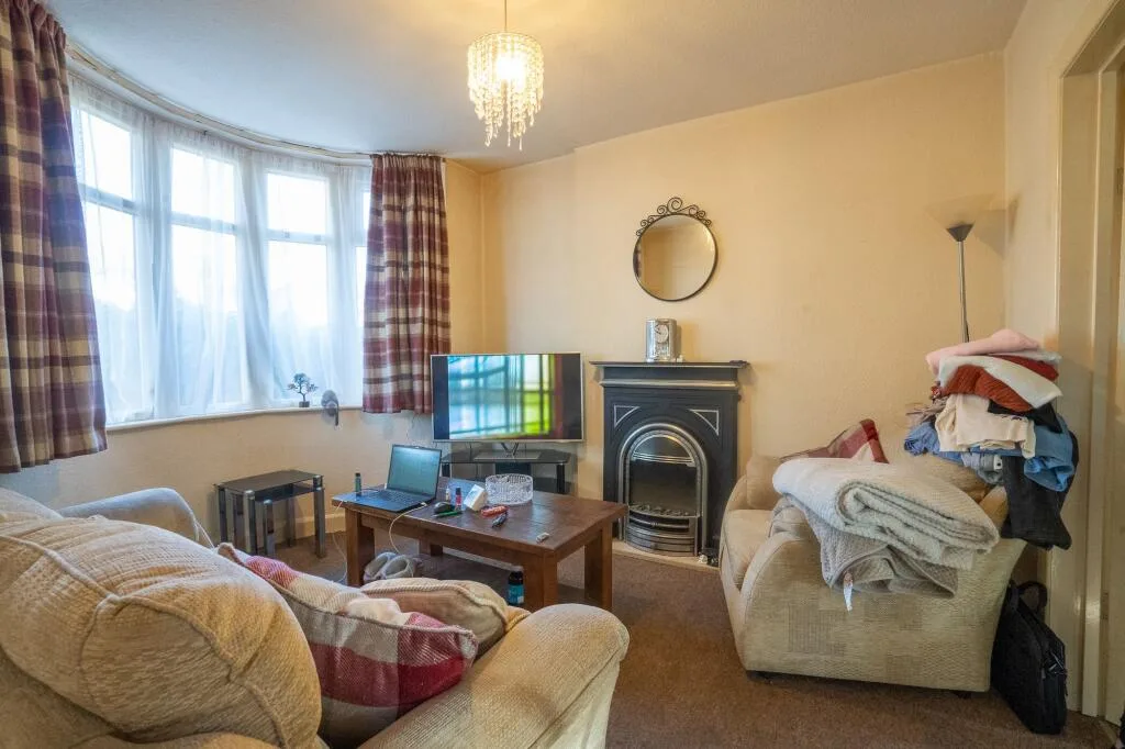 3 bedroom semi-detached house for rent