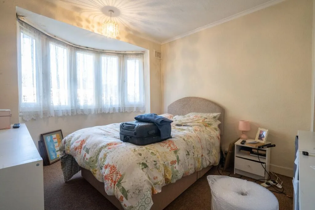 3 bedroom semi-detached house for rent