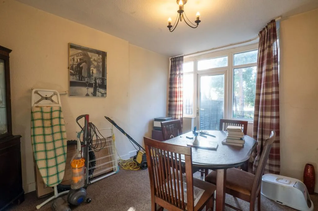 3 bedroom semi-detached house for rent