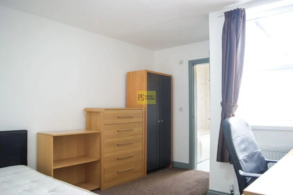 4 bedroom terraced house for rent