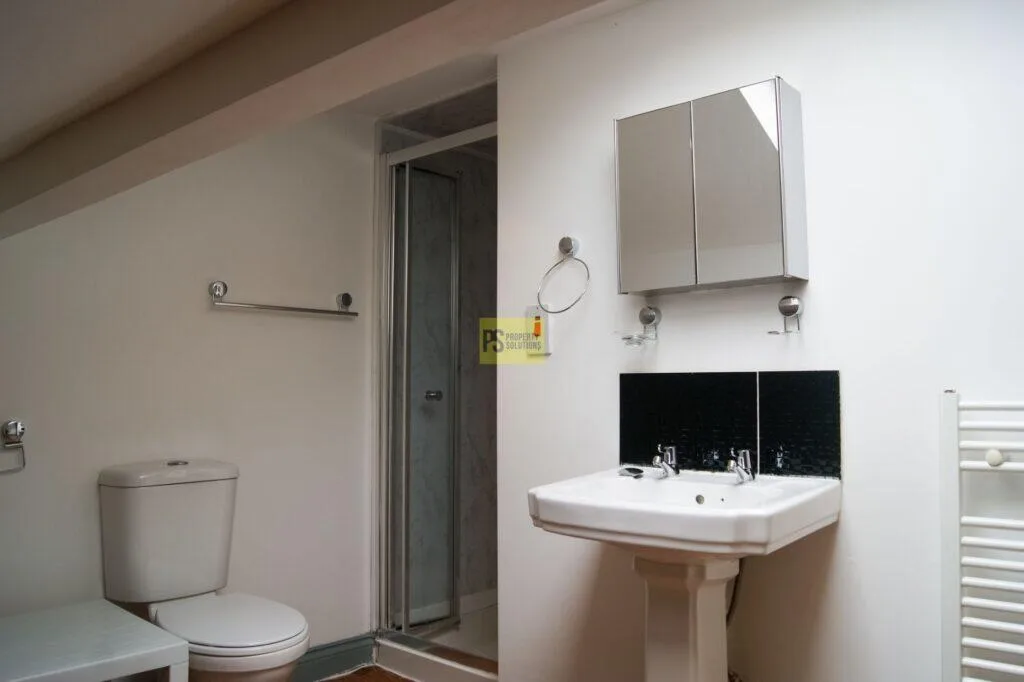 4 bedroom terraced house for rent