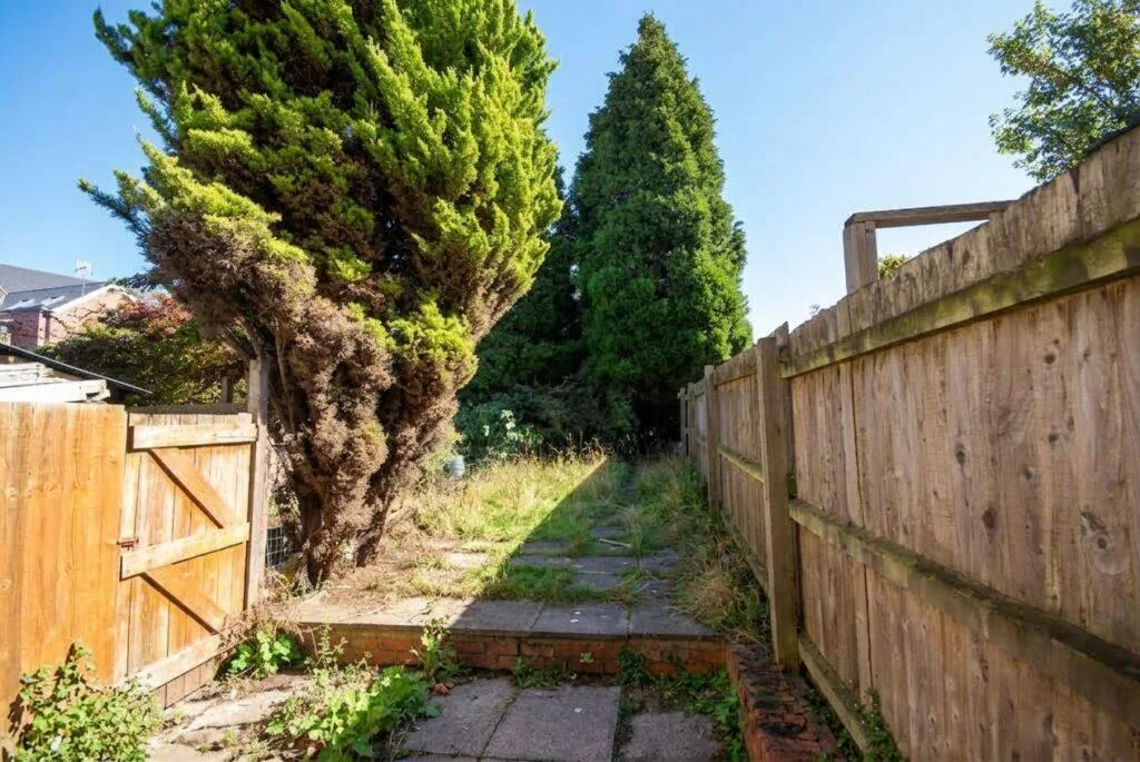 4 bedroom terraced house for rent