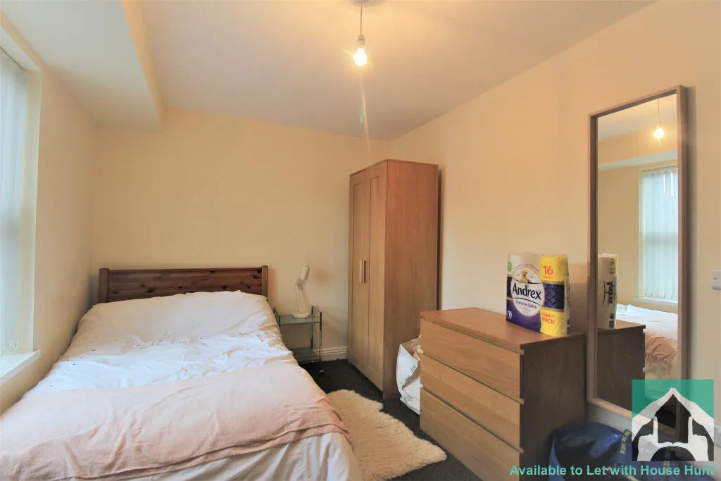 5 bedroom terraced house for rent