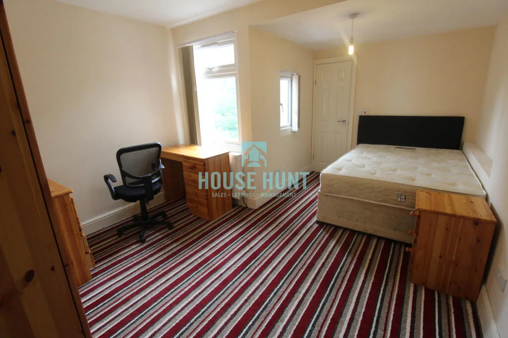 6 bedroom house for rent