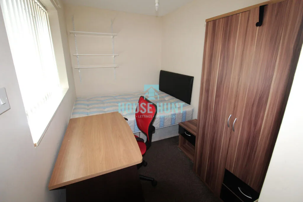 6 bedroom house for rent