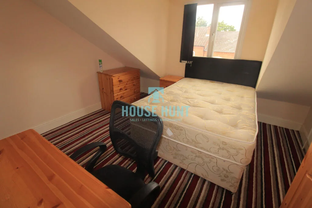 6 bedroom house for rent