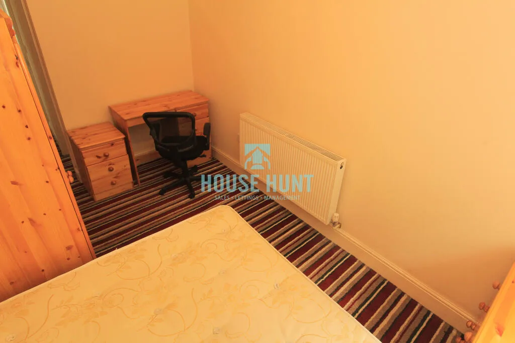 6 bedroom house for rent