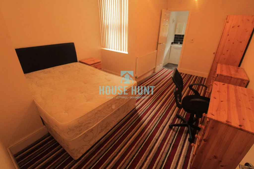 6 bedroom house for rent