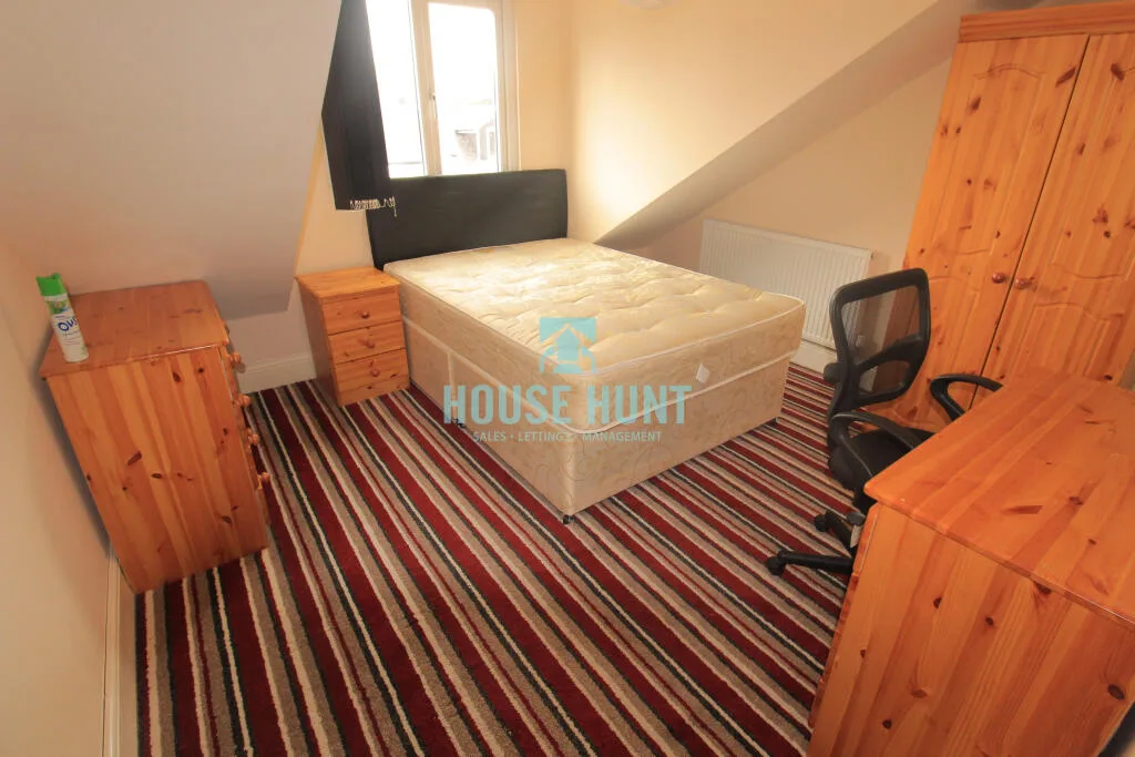 6 bedroom house for rent