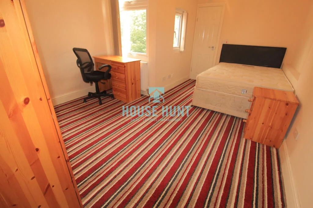 6 bedroom house for rent