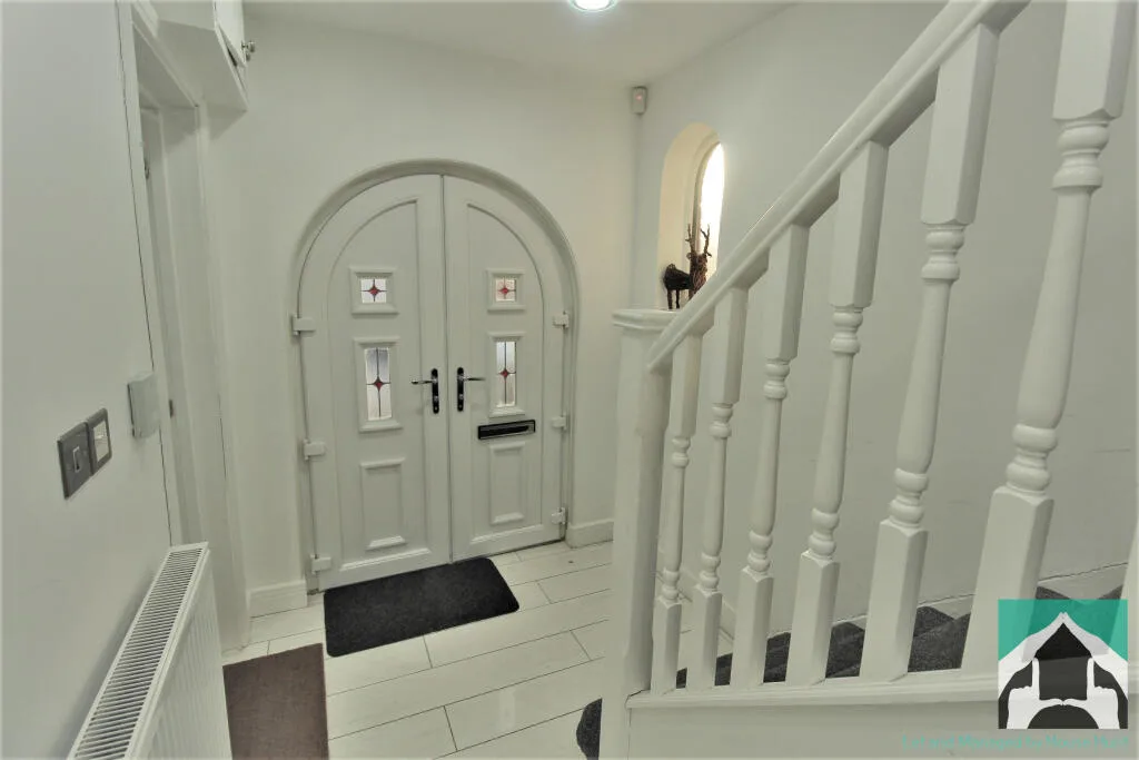 8 bedroom house for rent