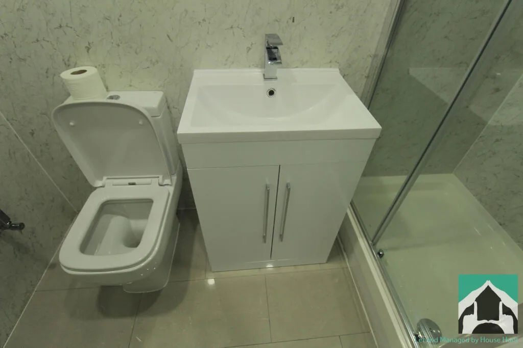8 bedroom house for rent