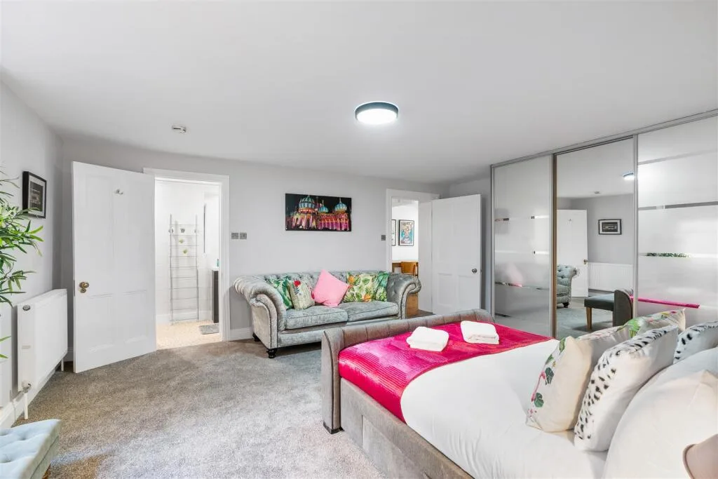 3 bedroom flat for rent