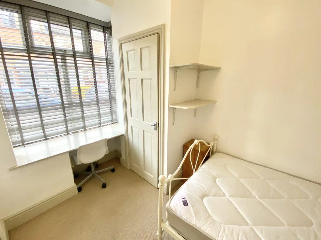 4 bedroom terraced house for rent