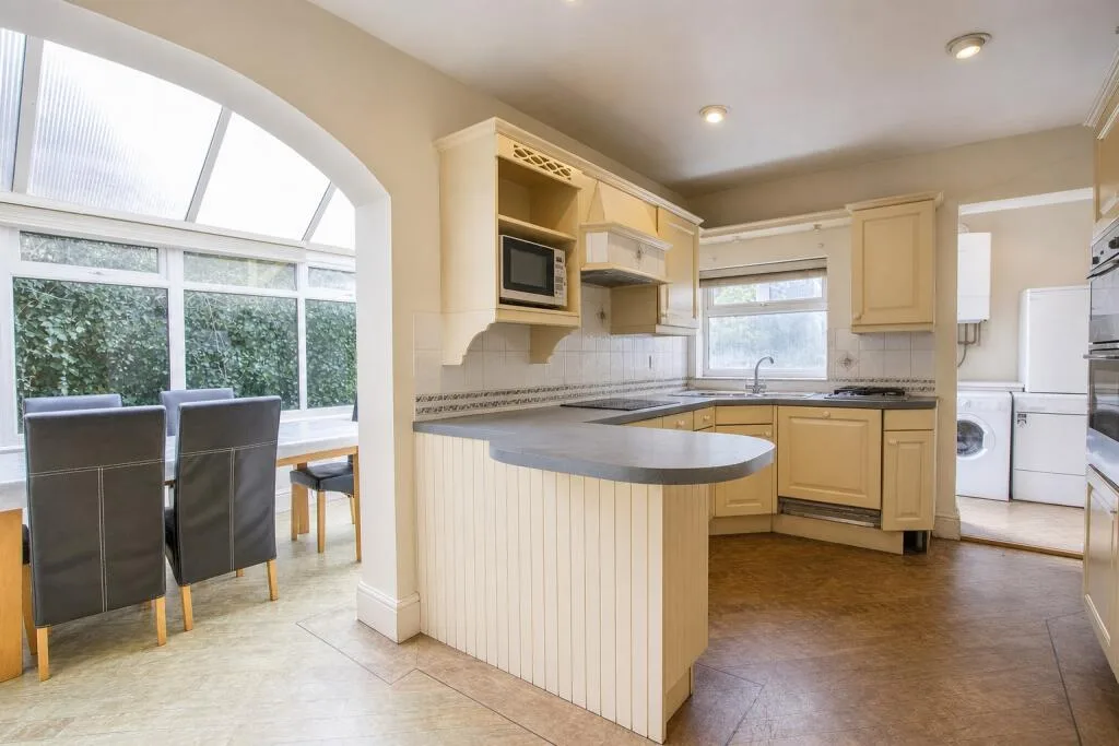 7 bedroom house for rent