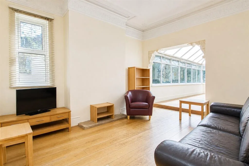 7 bedroom house for rent