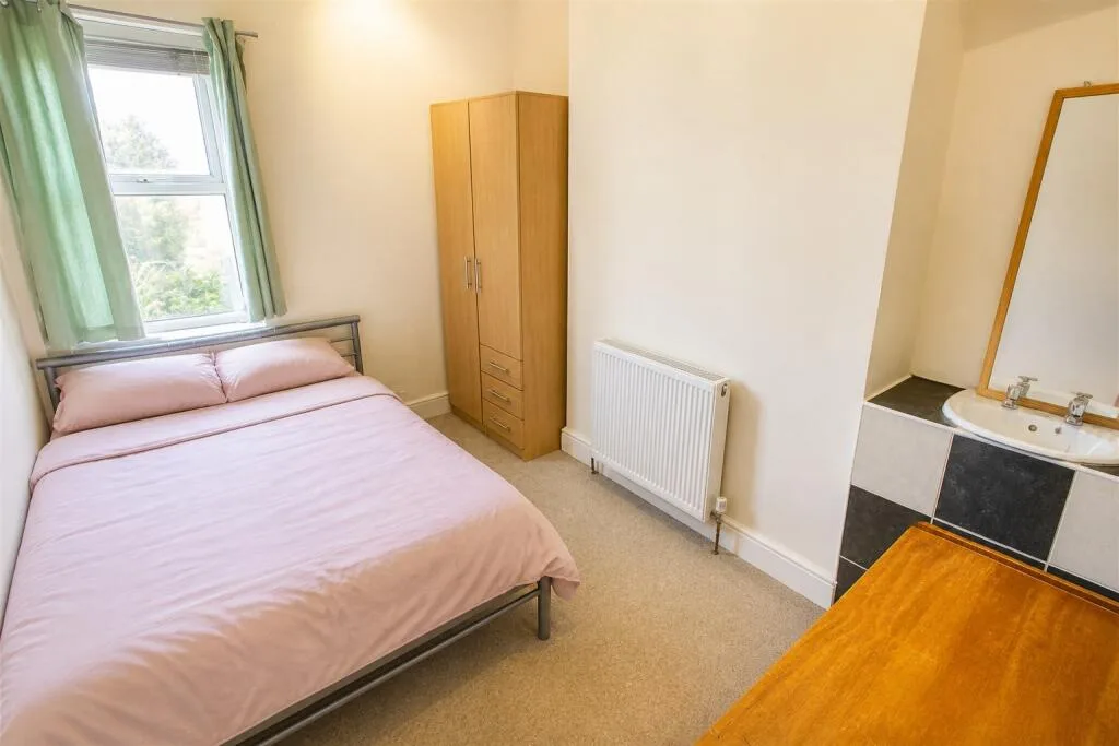 7 bedroom house for rent