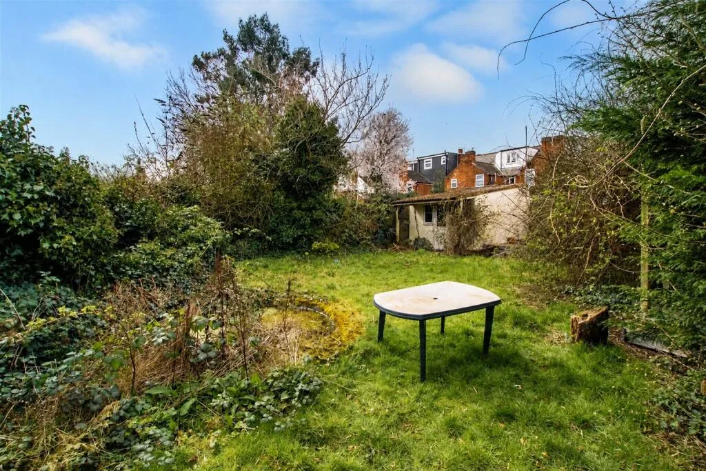 7 bedroom house for rent