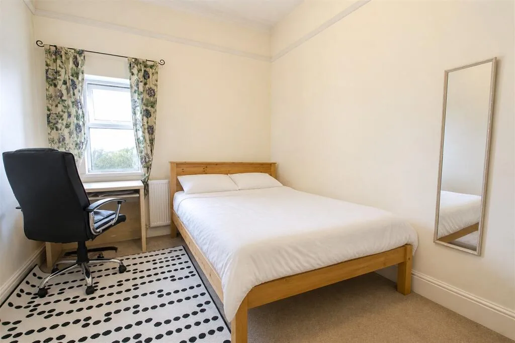 7 bedroom house for rent