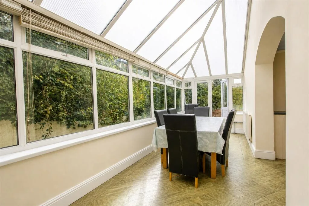 7 bedroom house for rent