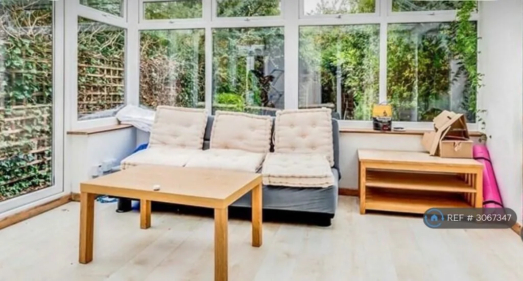 5 bedroom terraced house for rent