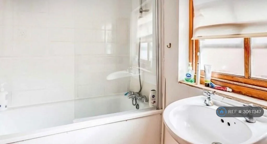 5 bedroom terraced house for rent