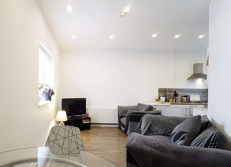3 bedroom flat for rent