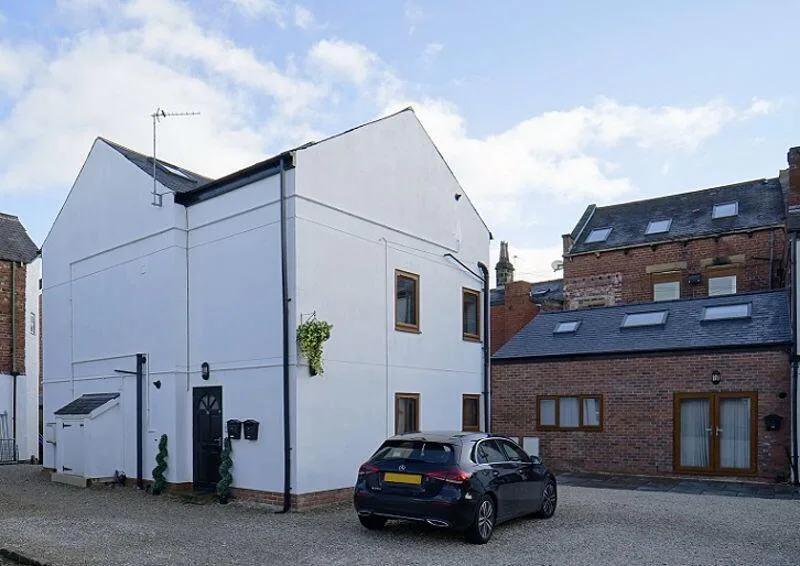 4 bedroom flat for rent