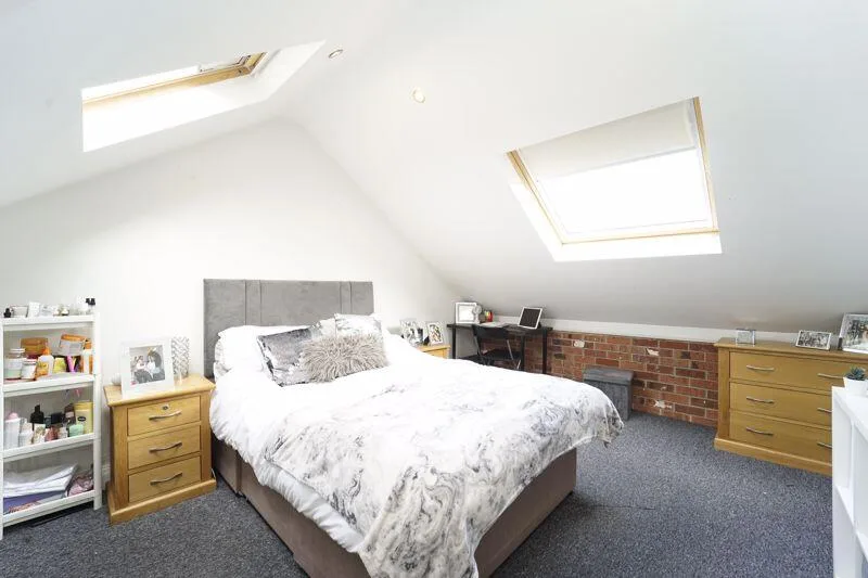 4 bedroom flat for rent