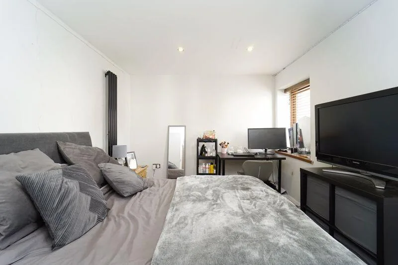4 bedroom flat for rent