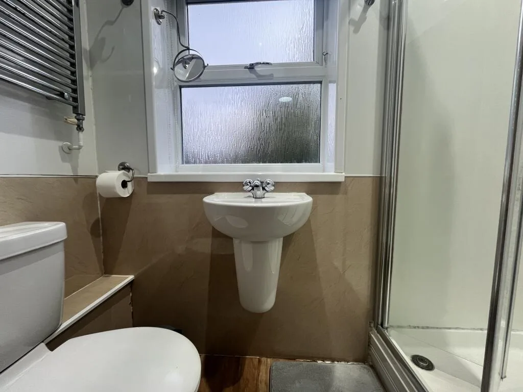 5 bedroom house for rent