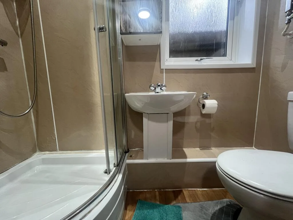 5 bedroom house for rent
