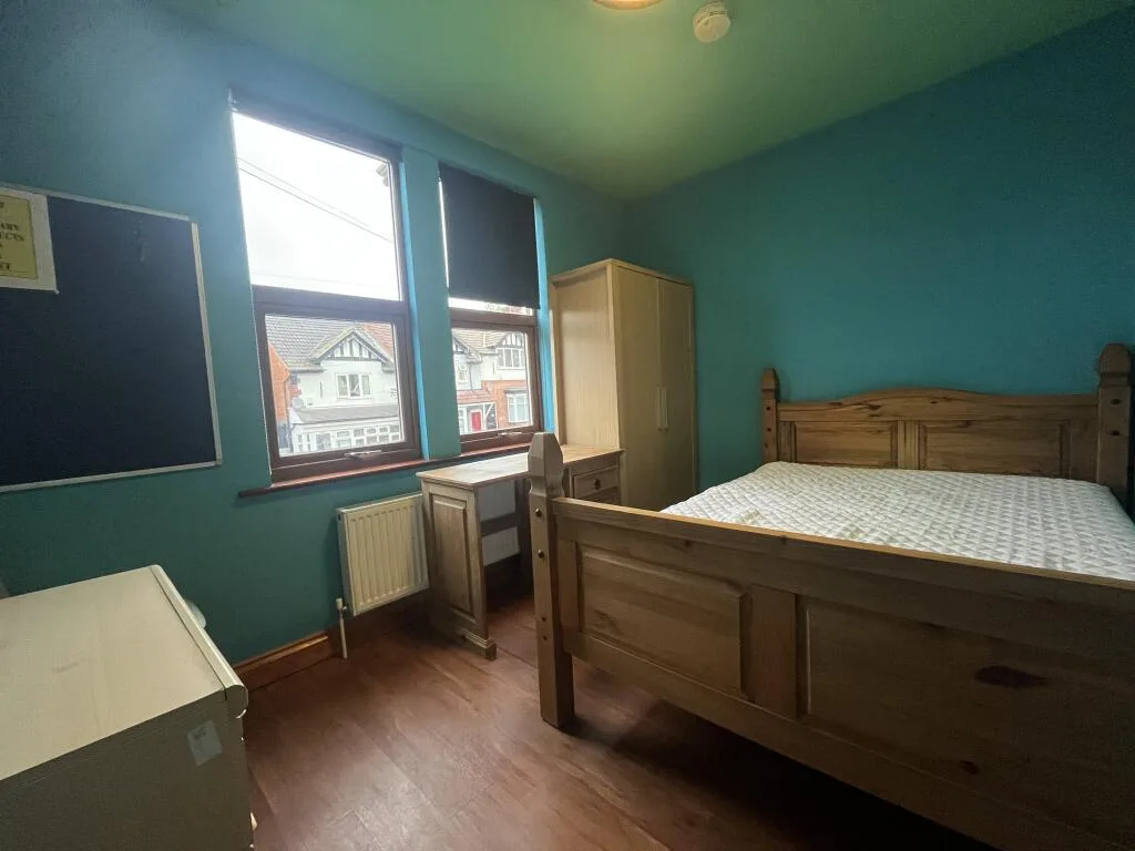 5 bedroom house for rent